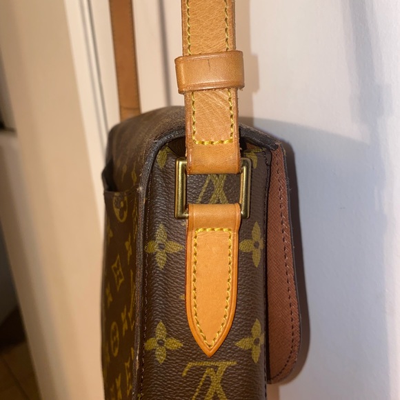❌SOLD❌Authentic Louis Vuitton Saint Cloud GM - Picture 8 of 16